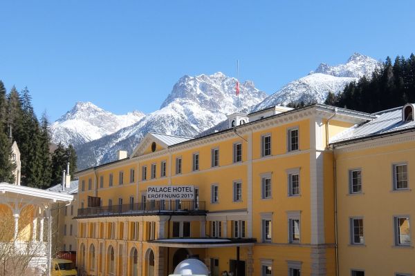 Scuol Palace ehemals Grandhotel Kurhaus Tarasp